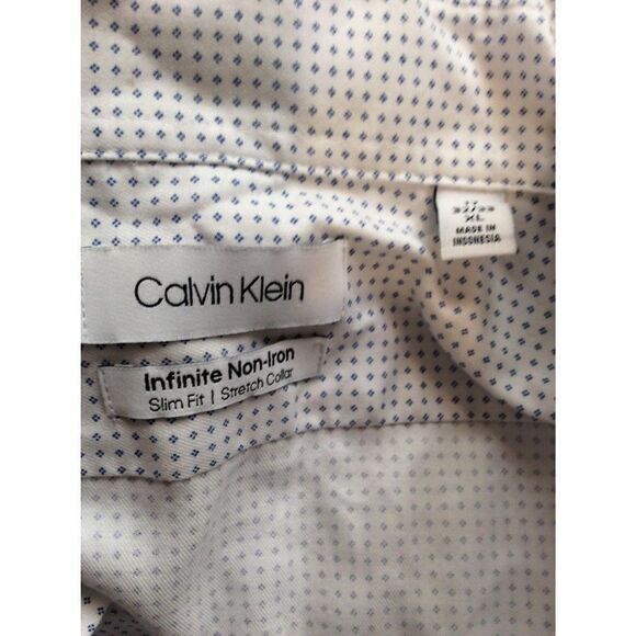 CALVIN klein long sleeve button down size XL white and blue dots - Picture 3 of 3